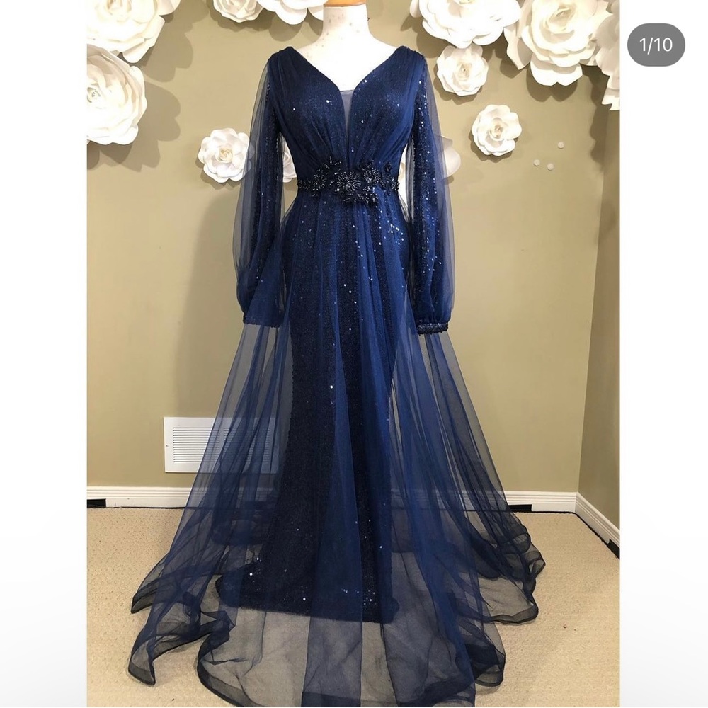 Navy V-neckline evening Dress